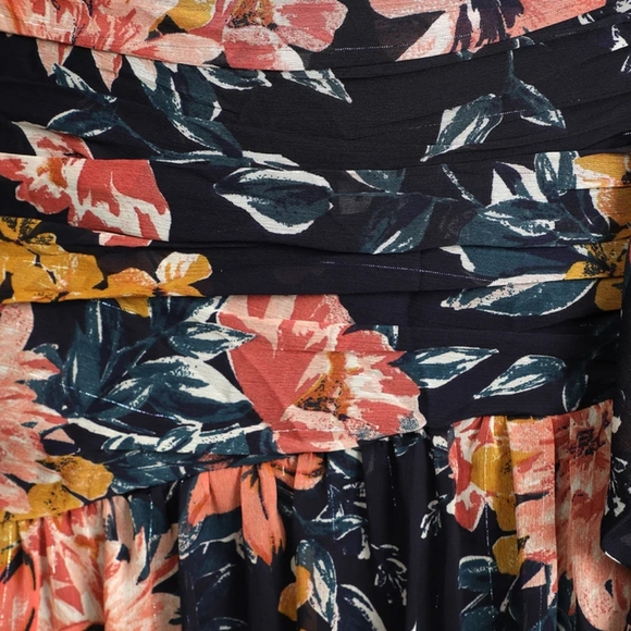 Stunning Soiree Navy Blue Floral Print Ruched Midi Dress - Picture 5 of 9